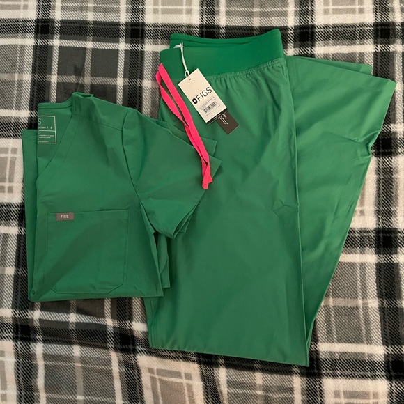 Figs Other Figs Fionlite Scrubs In Safety Green Set Limited Edition